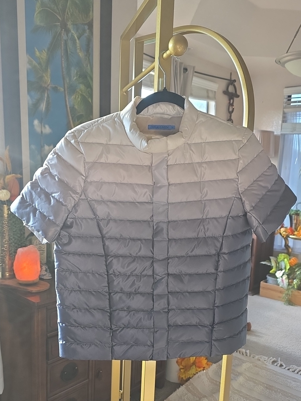 Lightweight Gradient Short-Sleeve Puffer Jacket - Gray Ombre